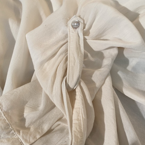 Alic Kris - Long sleeve cream blouse. Size L - Picture 6 of 8